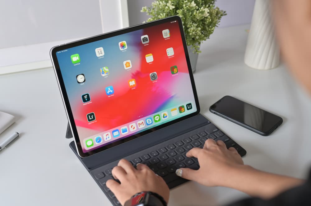 Built-in trackpad coming to iPad Pro keyboard in 2020