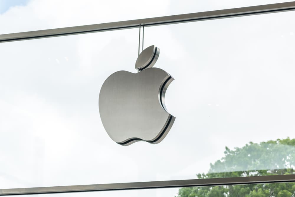 Apple adds full third-party cookie blocking to Safari