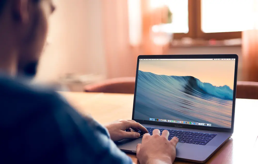 Leaker predicts launch of 14-inch MacBook Pro in 2021 ...